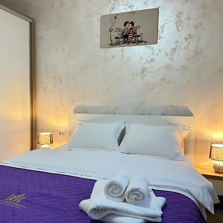 Glam Near Coresi Mall Brasov