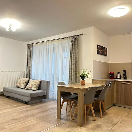 Glam Near Coresi Mall * Brasov