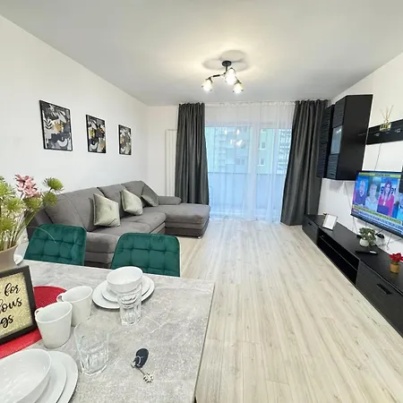 Apartment Glam Near Coresi Mall *