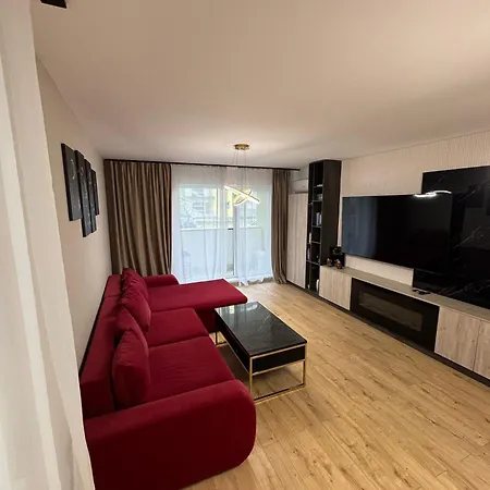 Apartment Glam Near Coresi Mall *